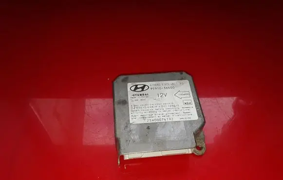 Hyundai Trajet Airbag control unit/module 959103A400 25H00074192 30010102