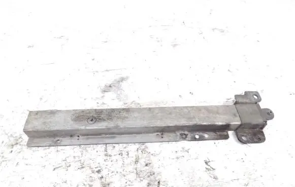 Radiator support slam panel bracket