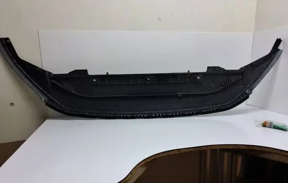 Volkswagen Golf VII Front bumper lip 5G0805915T 5G0805915R