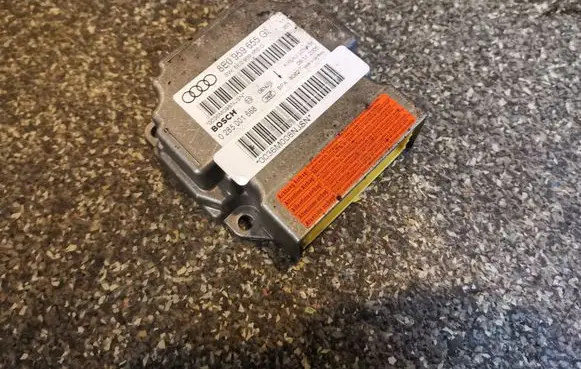 Audi A4 S4 B7 8E 8H Airbag control unit/module 8E0959655G