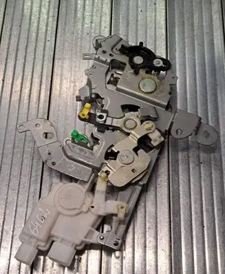 Mazda 5 Sliding door lock 