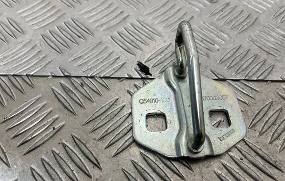Alfa Romeo Stelvio Trunk lock loop 670033057