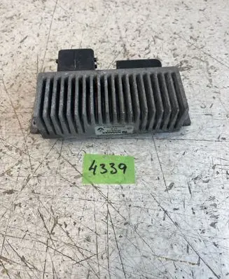 Renault Master III Glow plug pre-heat relay 8200558438A RCS812