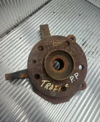 Renault Trafic II (X83) Front wheel hub