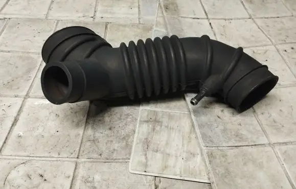 Mitsubishi Galant Intercooler hose/pipe MD149694