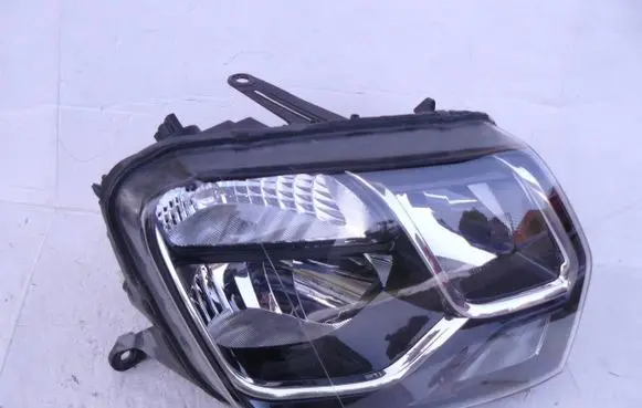 Dacia Duster II Headlight/headlamp 260100156R 175366901HC