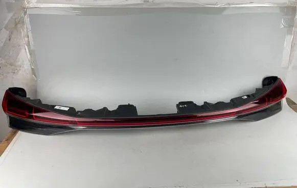 Audi Q4 e-tron Tailgate rear/tail lights 89A945095A