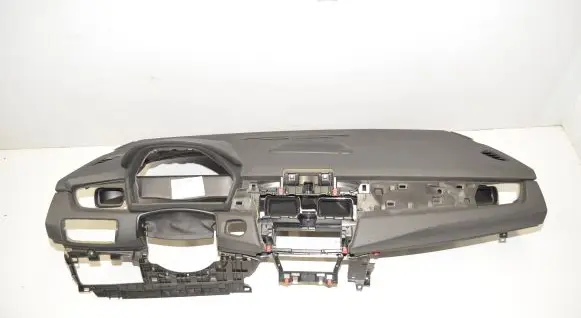 BMW 2 F46 Dashboard 9319593 9275998 5G20718