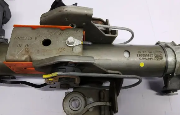 Opel Signum Steering wheel axle 24415475