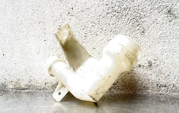 Opel Frontera B Window washer liquid tank fill tube 010026