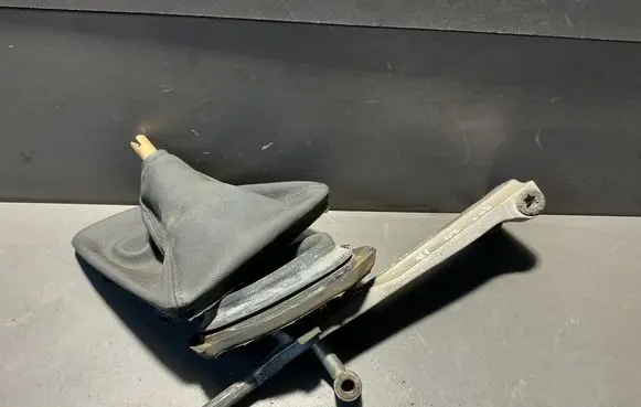 BMW 1 E81 E87 Gear shifter/selector 25117529067