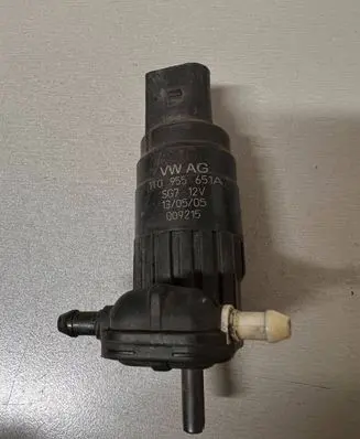 Volkswagen Touran I Windscreen/windshield washer pump 1T0955651A 009215 SG712V