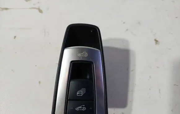 Mercedes-Benz E C207 W207 Folding roof switch A2078207410