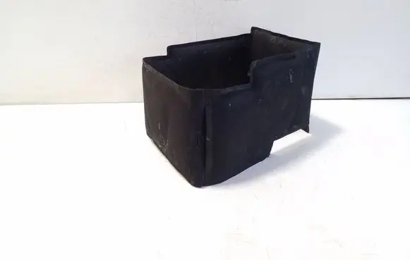 Volkswagen Tiguan Battery tray heat shield 