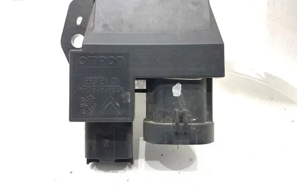 Peugeot 508 Fan control module 9662872380