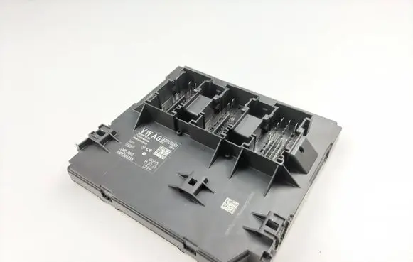 Volkswagen Touran II Comfort/convenience module 5K0937086M BCMPQ35 5WK50403A