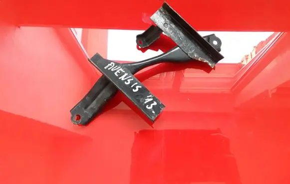 Toyota Avensis T270 Battery bracket NOCODE
