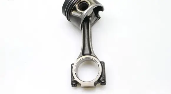 Volkswagen Golf VI Piston with connecting rod