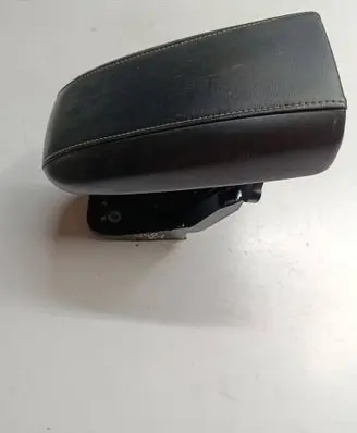 Volvo V40 Armrest 31403341 141040041 0P502932