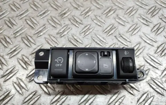 Nissan Juke I F15 Headlight level height control switch 25190BV80A S32161