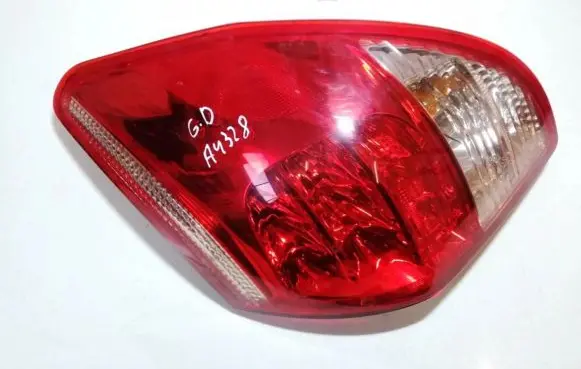 Toyota RAV 4 (XA30) Rear/tail lights