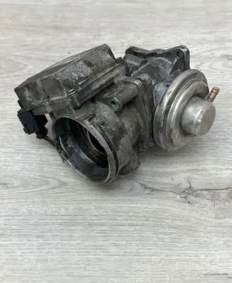 Skoda Octavia Mk2 (1Z) EGR valve 038129637D