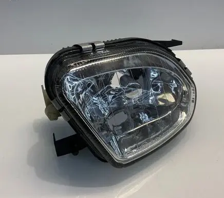 Mercedes-Benz E W211 Front fog light A2118200556 2118200556