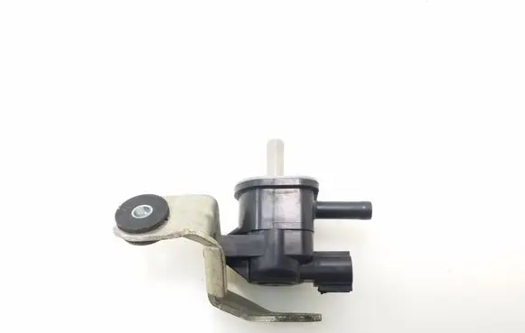 Toyota Verso Valve 90910TC001