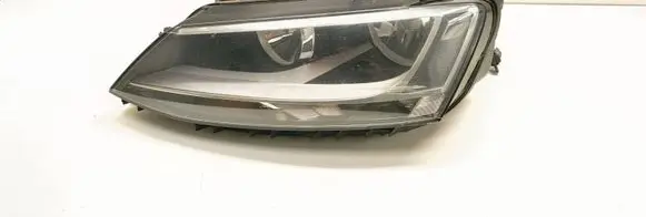 Volkswagen Jetta VI Headlight/headlamp 17502101