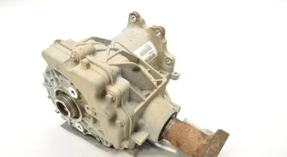 Volvo XC90 Rear gearbox reducer/haldex oil pump 32339091