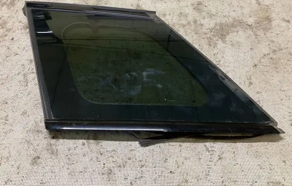 Land Rover Evoque I Rear side window