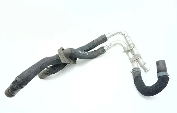 Engine coolant pipe/hose