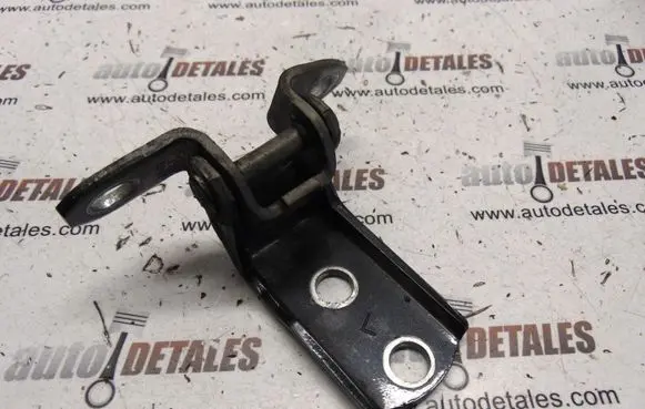 Lexus IS 220D-250-350 Rear door lower hinge