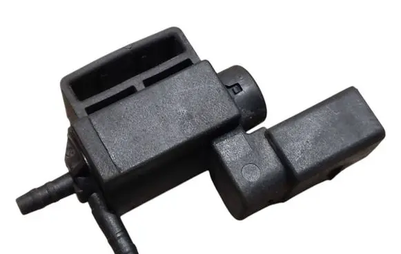 Audi A4 S4 B8 8K Turbo solenoid valve 037906283C 72288000