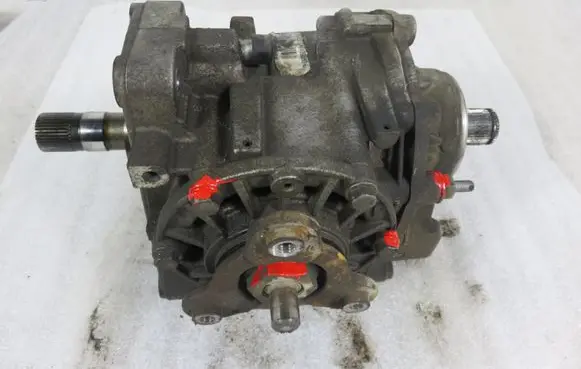 Volkswagen Tiguan Rear gearbox reducer/haldex oil pump 0A6409053Q