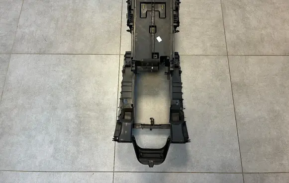 Land Rover Range Rover Sport L320 Other center console (tunnel) element LR016897
