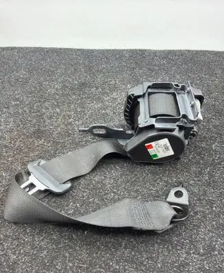 BMW 5 G30 G31 G38 Rear seatbelt 7429999