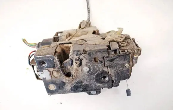 Skoda Octavia Mk1 (1U) Front door lock 3b1837016c