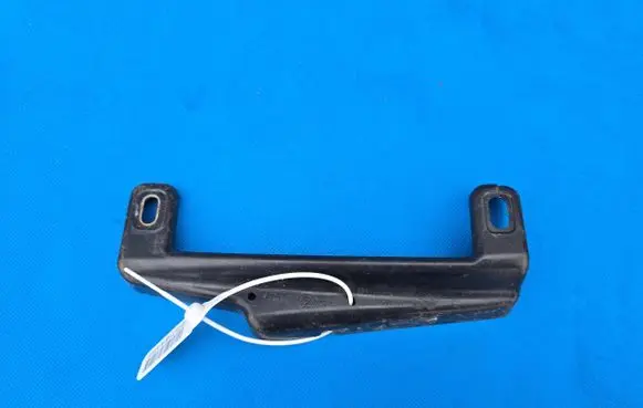 BMW i8 Front tow hook cap/cover 7362112