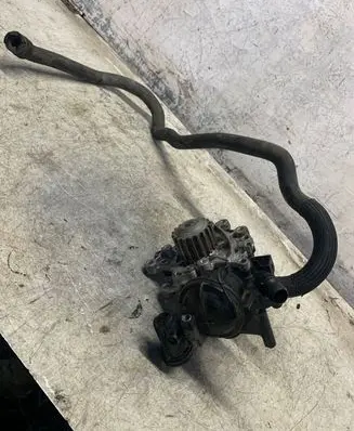 Citroen C4 Cactus Water pump Z16001023