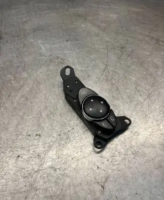 Mercedes-Benz E W211 Wing mirror switch 2118208510