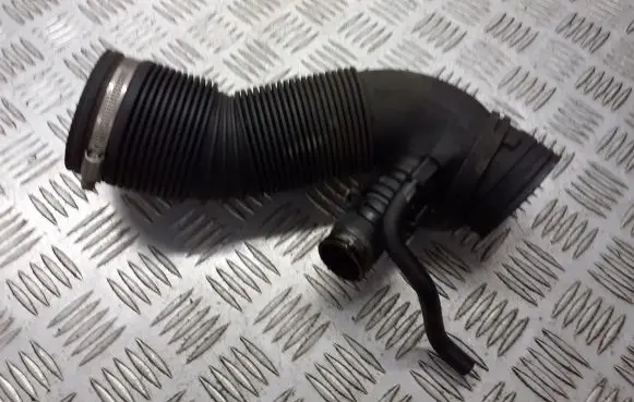 Skoda Octavia Mk1 (1U) Air intake hose/pipe