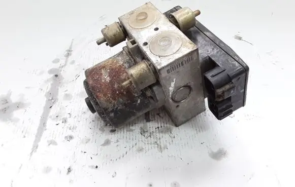 Toyota Land Cruiser (HDJ90) ABS Pump 4451060020 221701242323 819006790