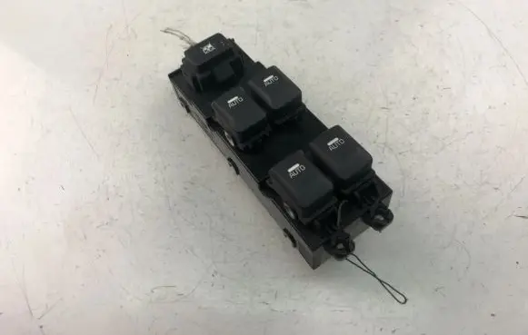 KIA Ceed Electric window control switch 93570A2000