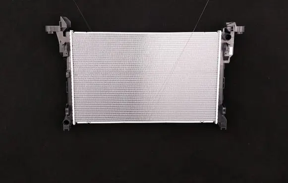 Renault Trafic III (X82) Coolant radiator 214103569R 93868887 6000618060