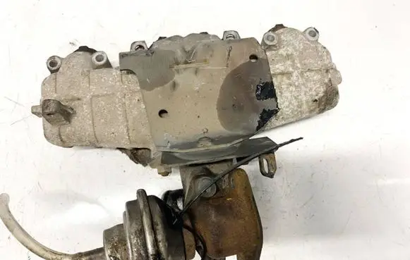 Volkswagen Transporter - Caravelle T4 Intake manifold 028129713E