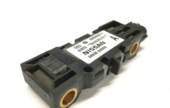 Nissan Primera Airbag deployment crash/impact sensor 0285003019