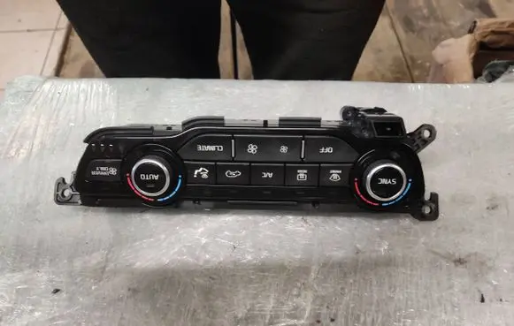 KIA Niro Interior fan control switch 97250G5DD0 190704