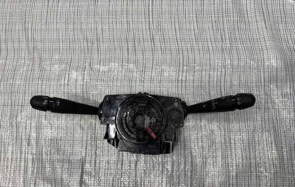 Jeep Avenger Windshield washer fluid reservoir/tank 98464318ZD