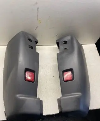 Rear bumper corner part panel trim